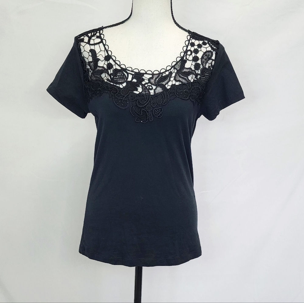 Venus Crochet Lace Detail Round Neck Short Sleeve Top